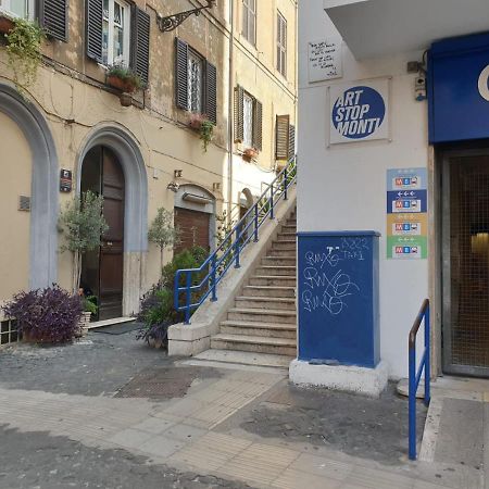 Monti'S Holiday Roma Exterior foto